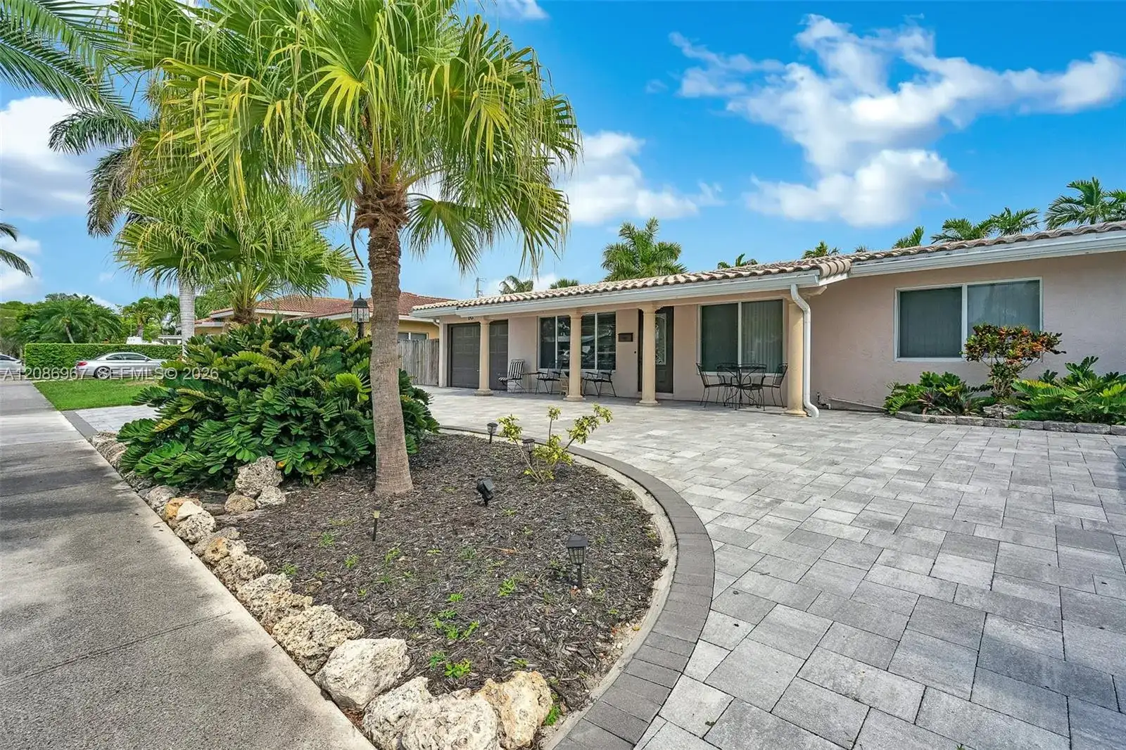1031 SE 14th Dr, Deerfield Beach FL 33441 photo 2