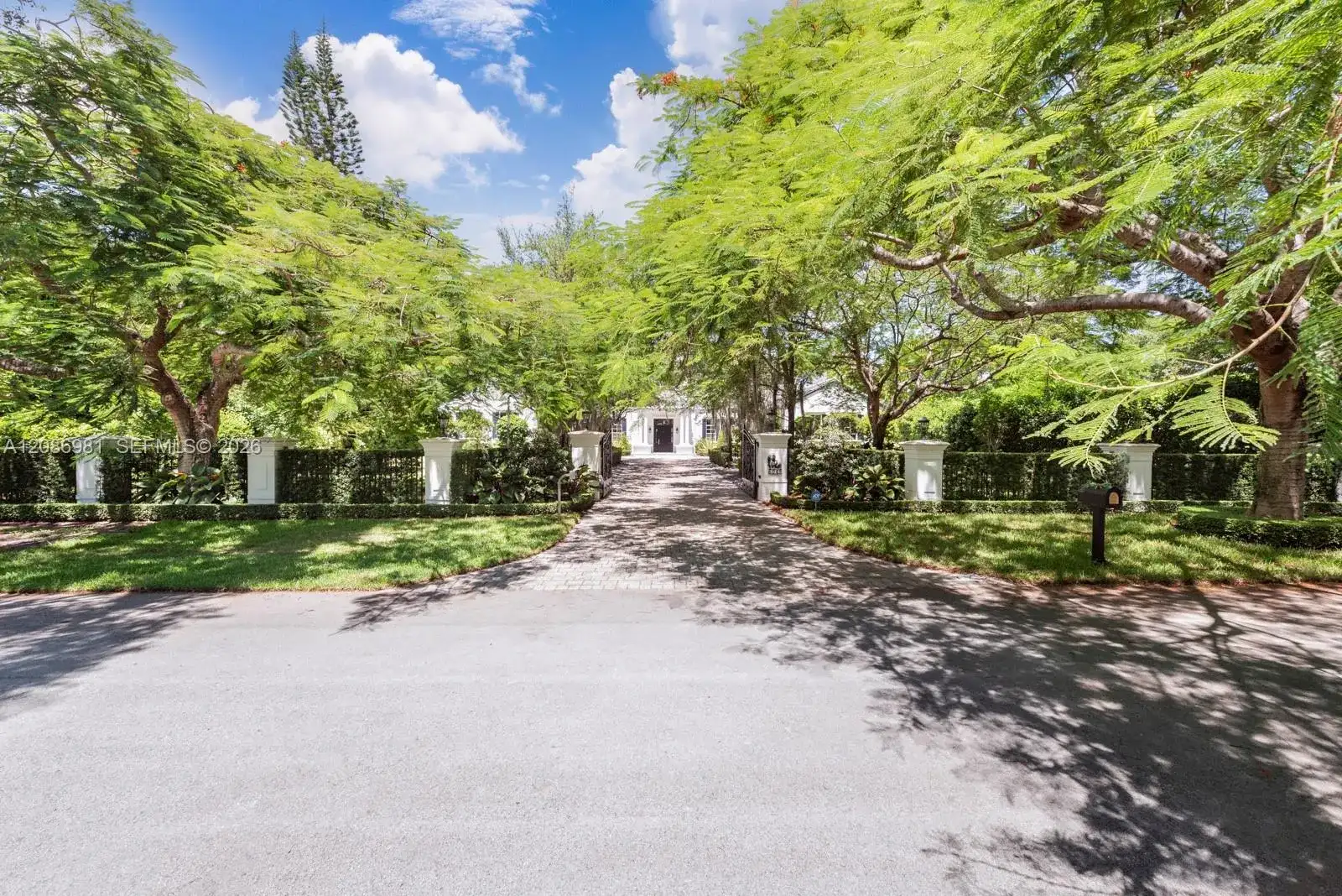 6045 SW 106th St, Pinecrest FL 33156 photo 4