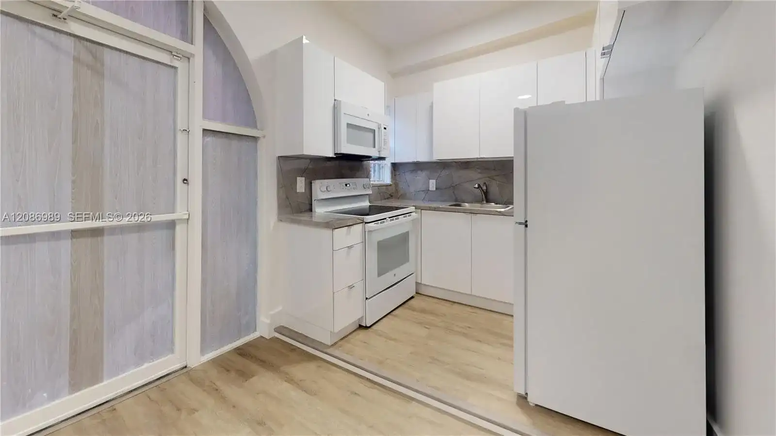 828 Pennsylvania Ave # 2, Miami Beach FL 33139