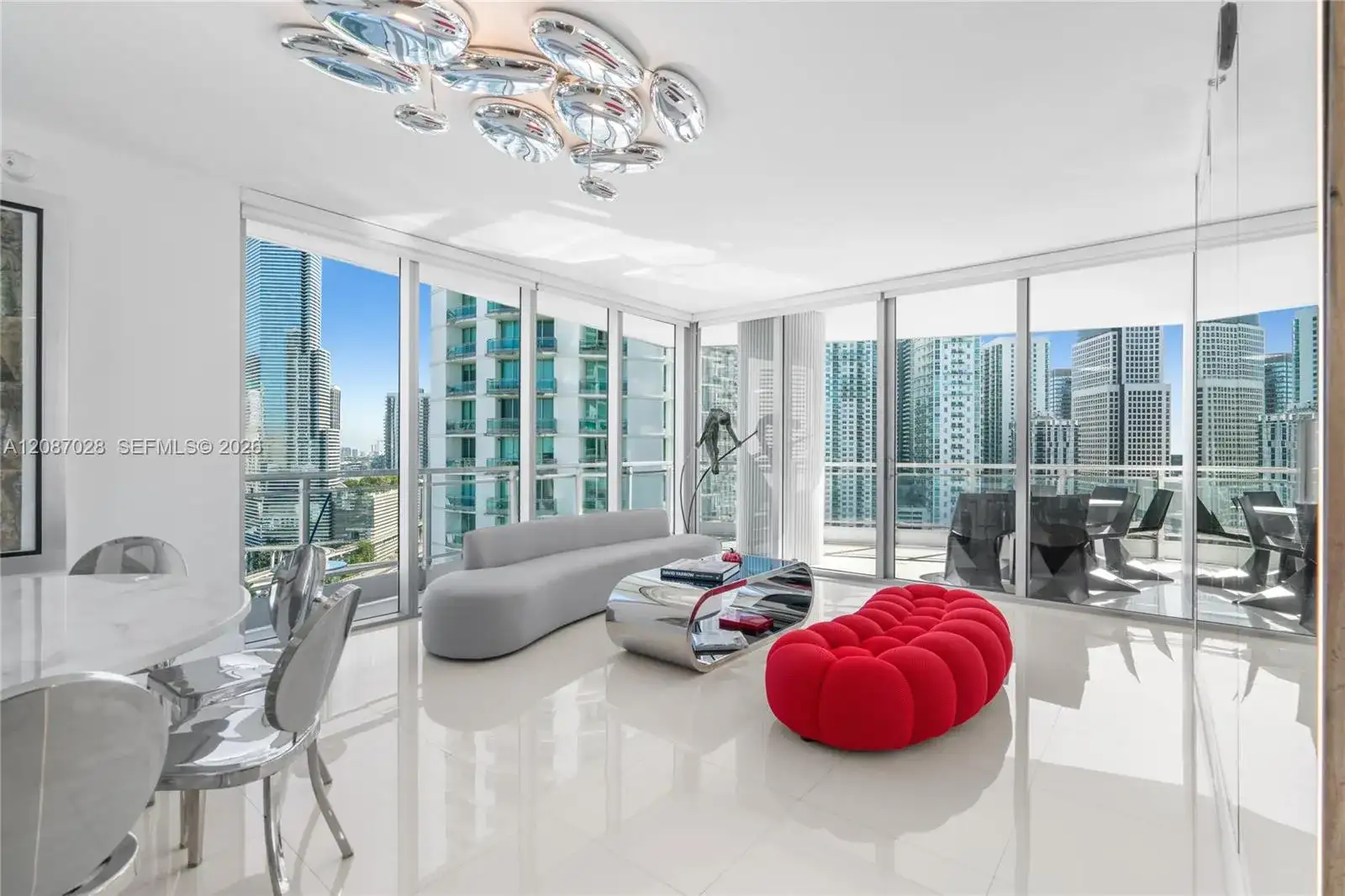 90 SW 3rd St # 2204, Miami FL 33130 photo 3