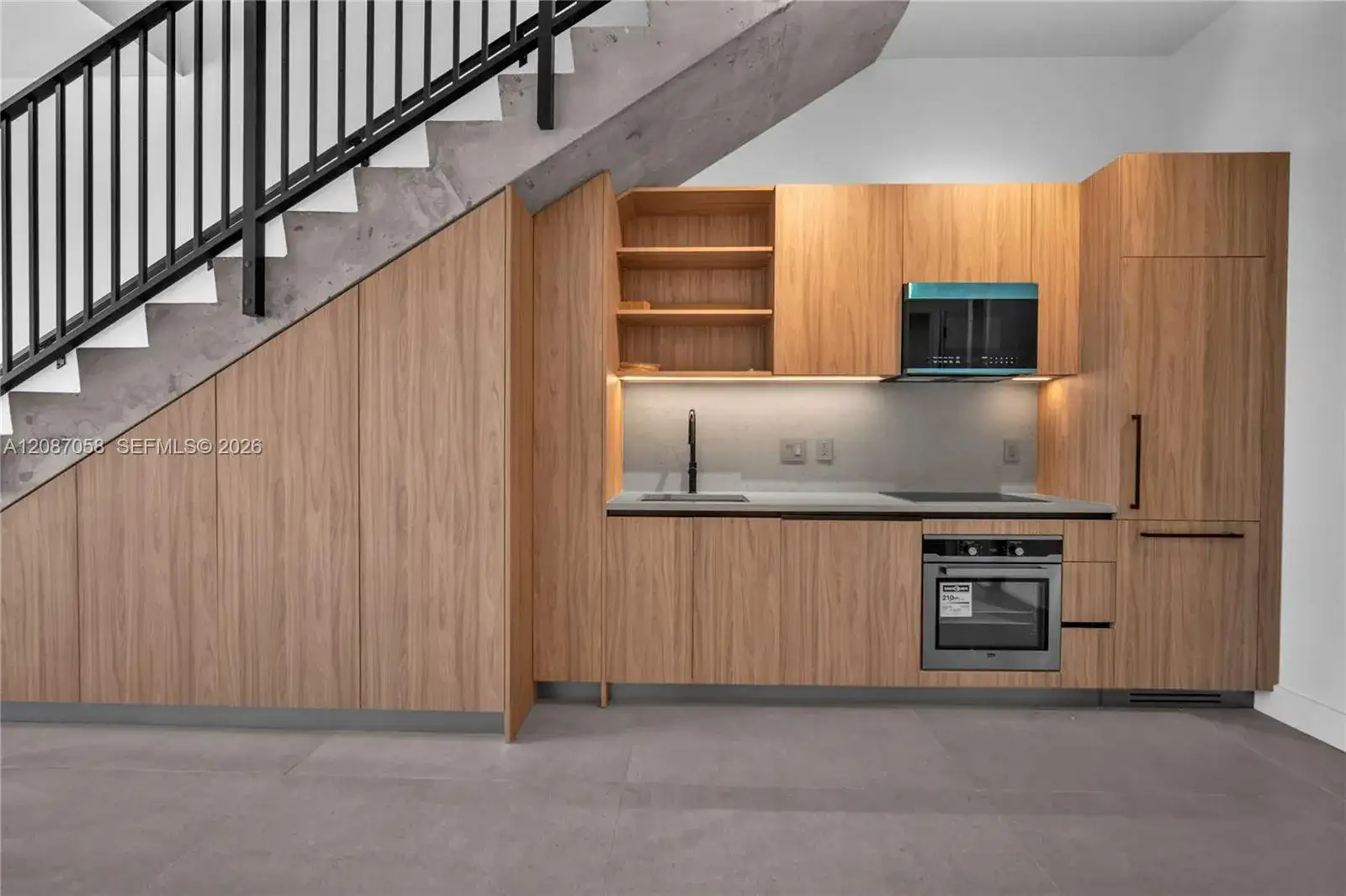 91 NW 27th St # 502, Miami FL 33127 photo 3