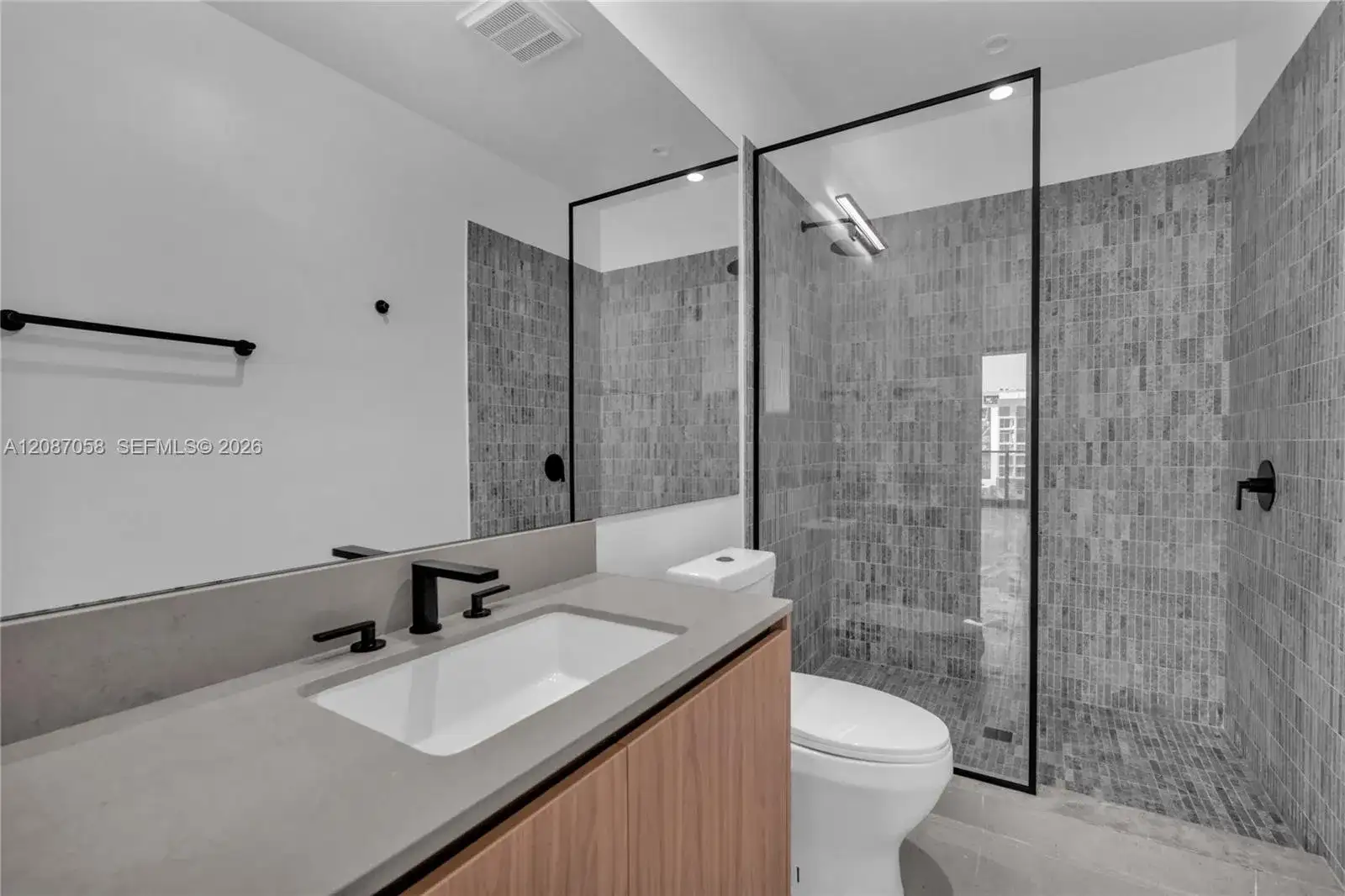 91 NW 27th St # 502, Miami FL 33127 photo 5
