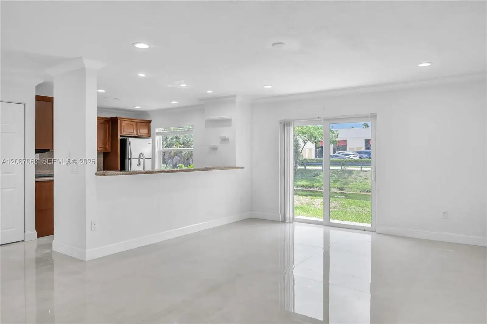 10667 NW 45th St # 10667, Coral Springs FL 33065 photo 2