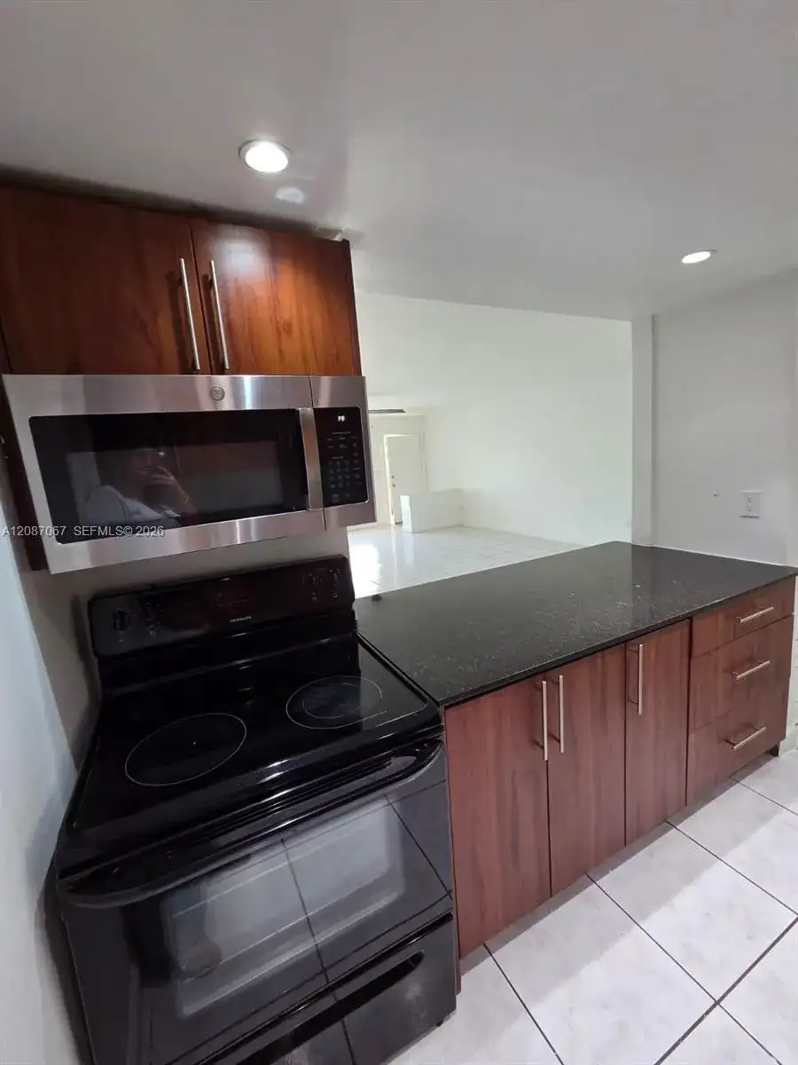 1885 NE 121st St # 8, North Miami FL 33181 photo 4