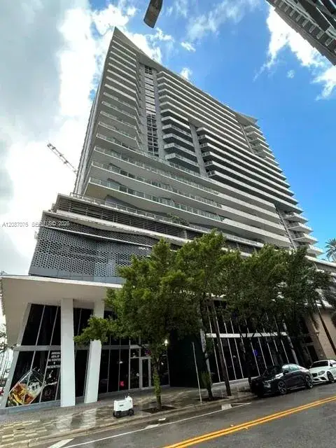 1010 SW 2nd Ave # 1606, Miami FL 33130