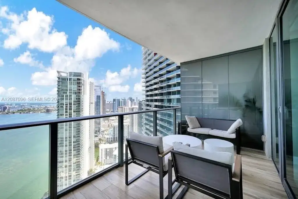 650 NE 32nd St # 4705, Miami FL 33137 photo 4
