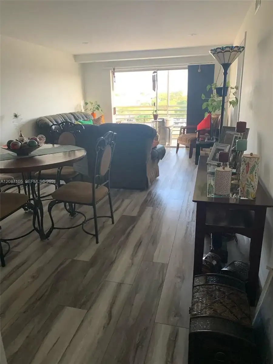 3120 N Pine Island Rd # 410, Sunrise FL 33351