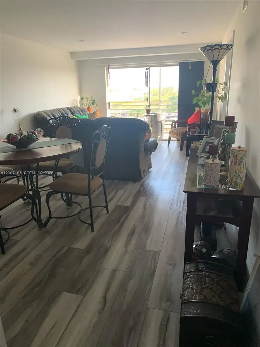 3120 N Pine Island Rd # 410, Sunrise FL 33351