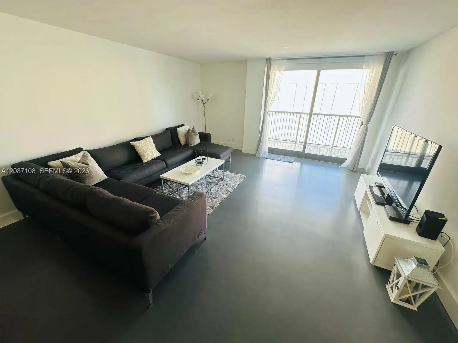 1800 Collins Ave # 6B, Miami Beach FL 33139 photo 2