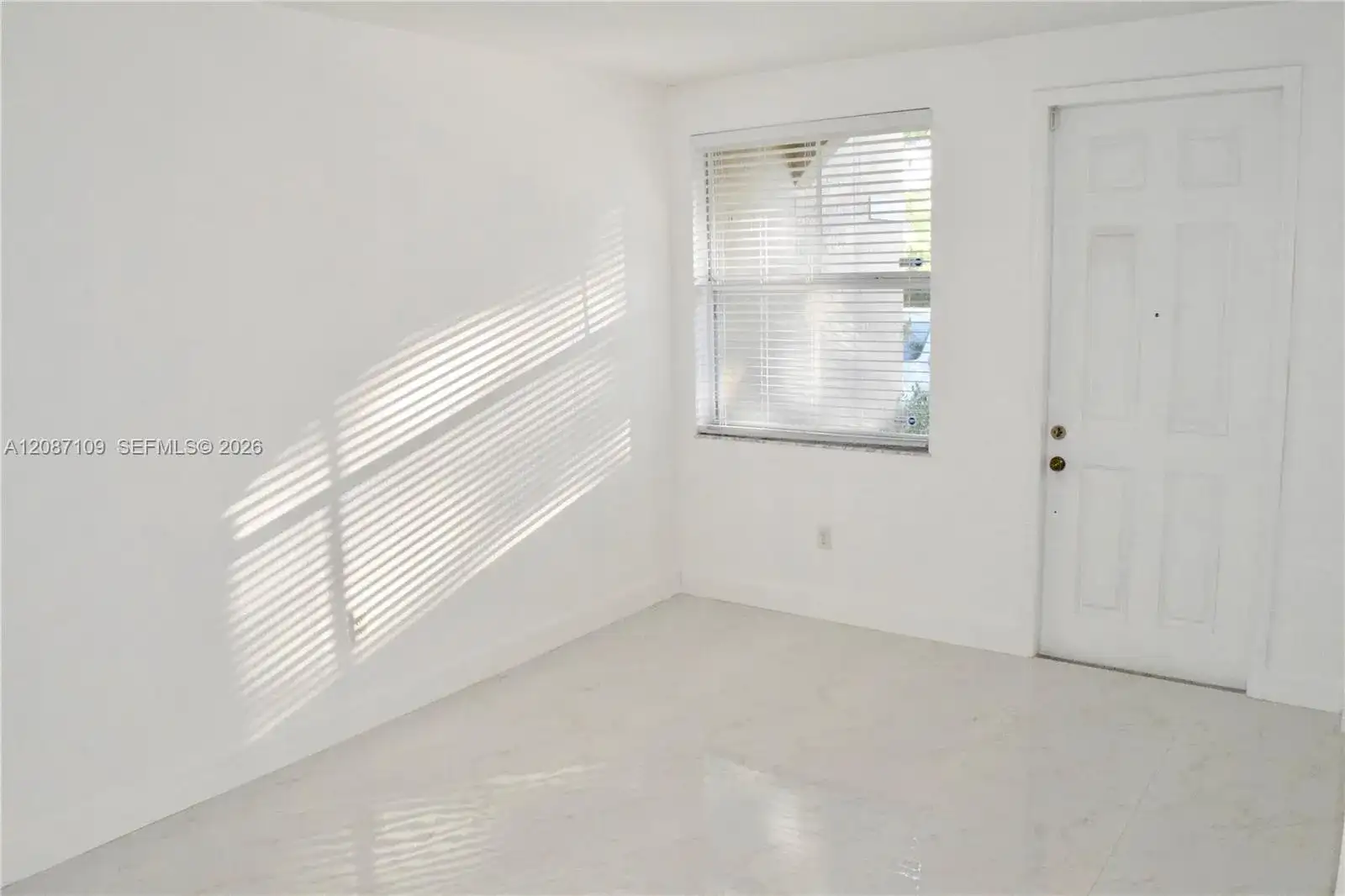 20733 NE 10th Ct, Miami FL 33179 photo 5