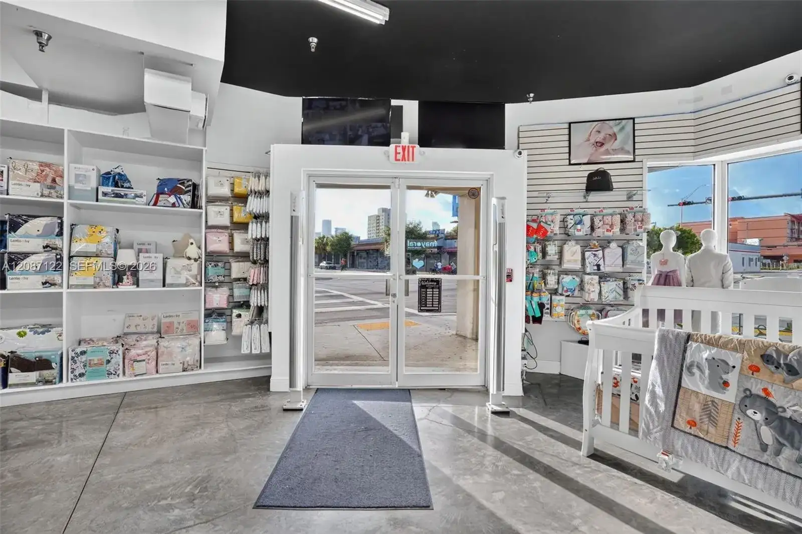 1203 W Flagler ST, FL 33135 photo 3