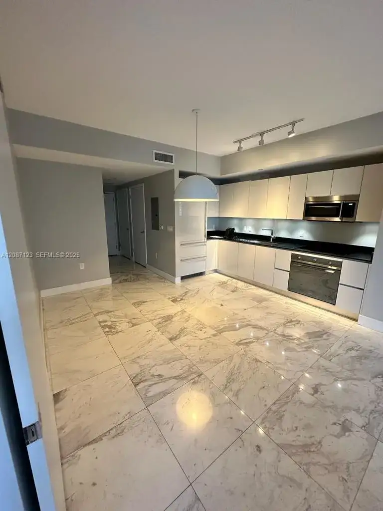 1010 Brickell Ave # 4208, Miami FL 33131 photo 2