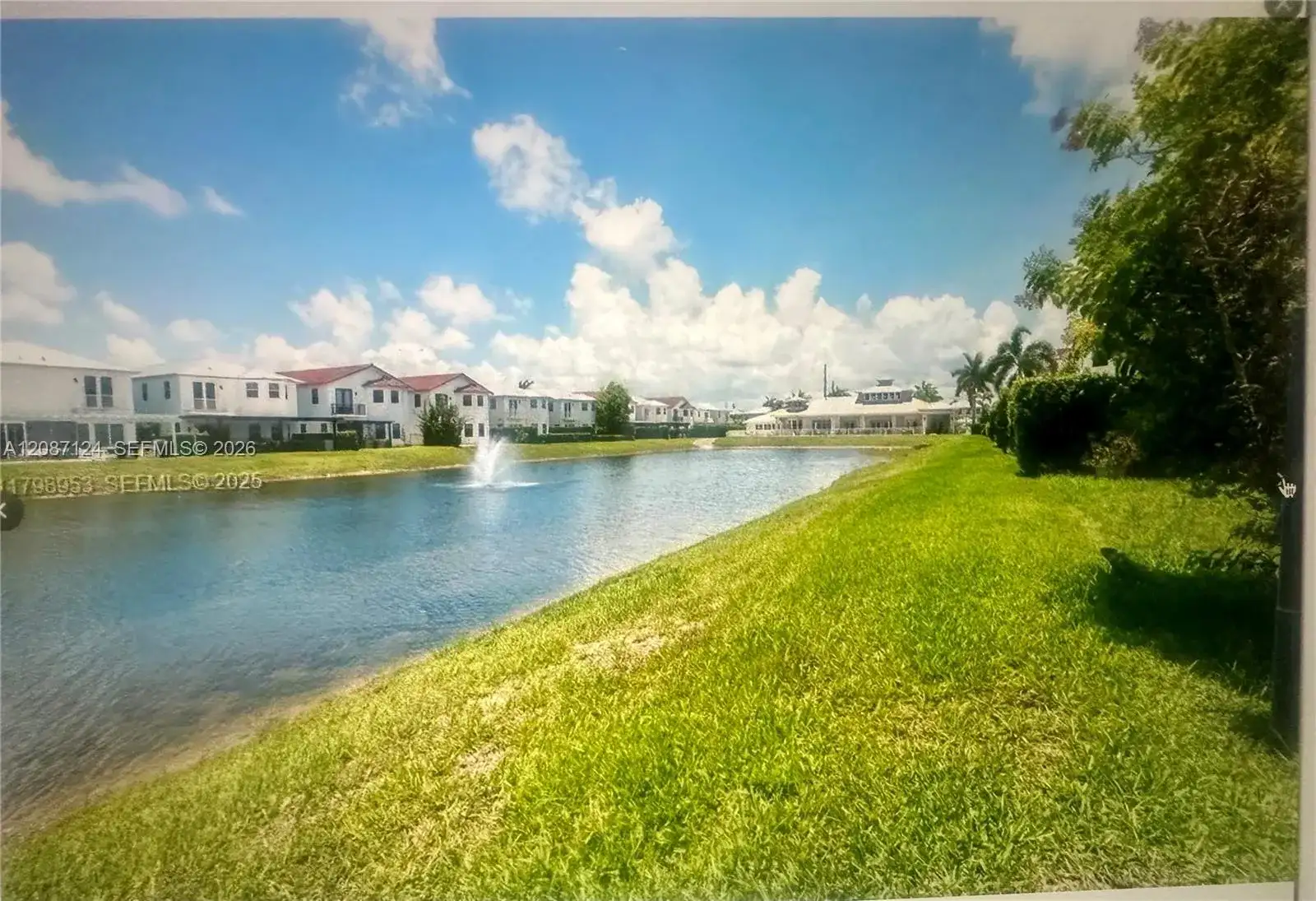 10464 NW 70th Ln, Doral FL 33178 photo 4