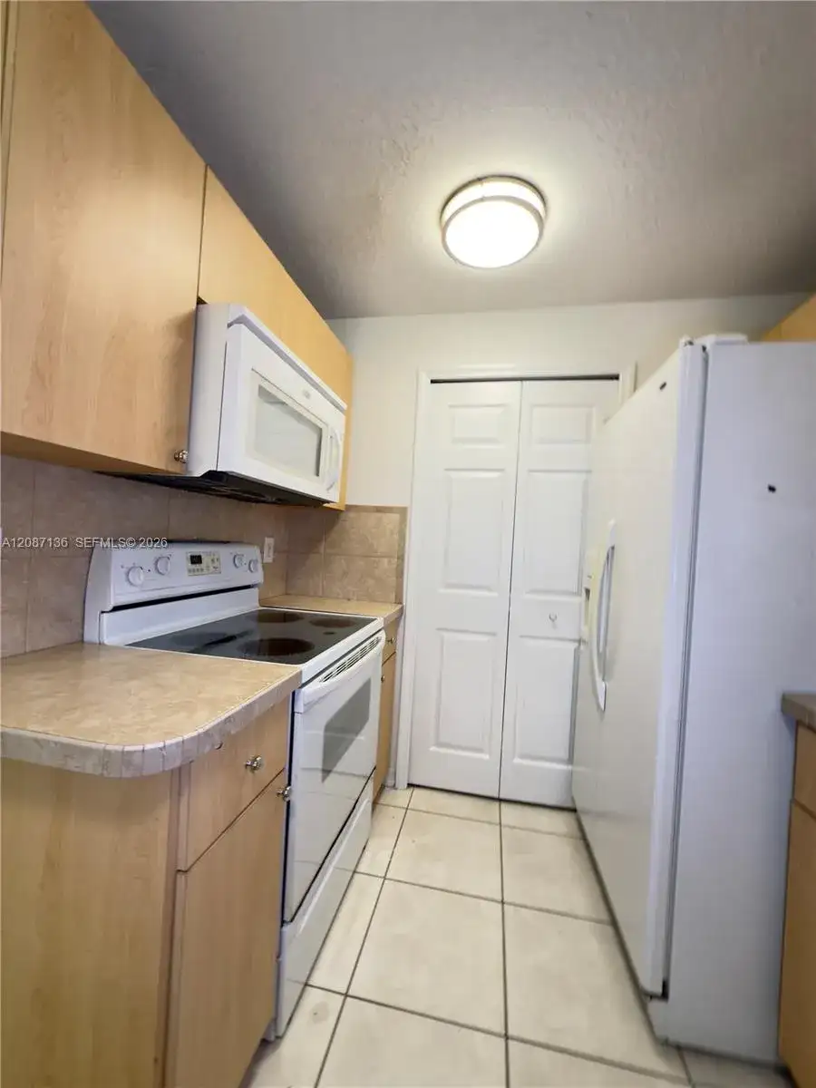 6520 NW 114th Ave # 1621, Doral FL 33178 photo 5