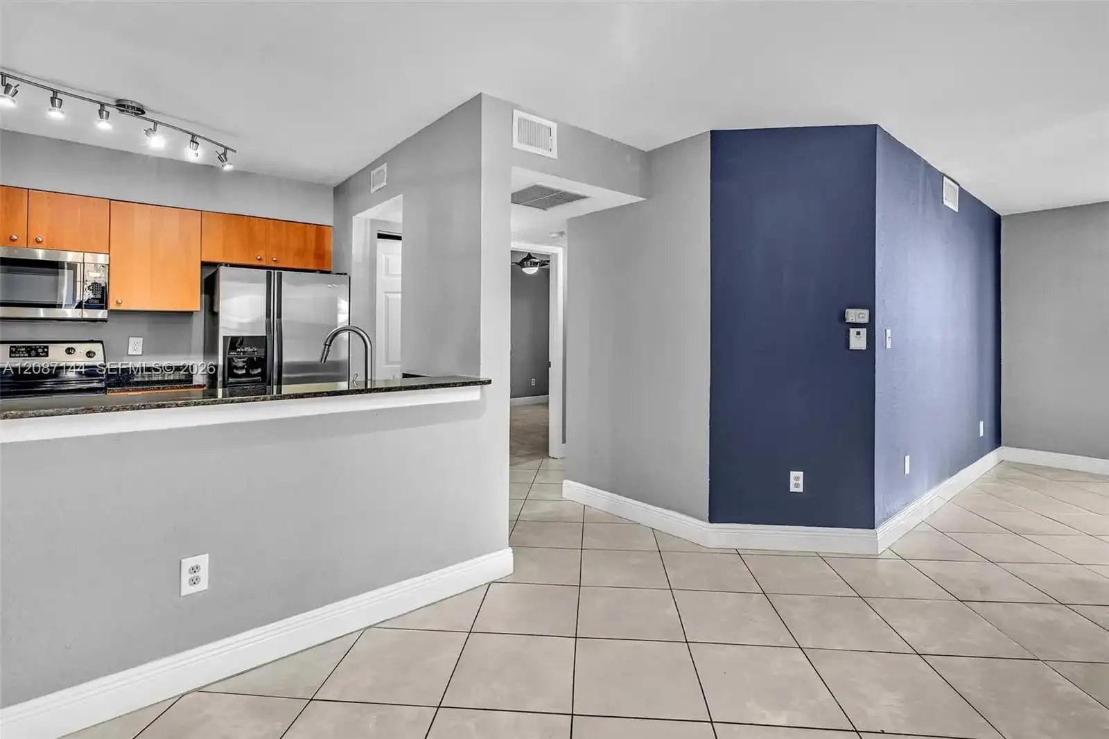 2881 N Oakland Forest Dr # 113, Oakland Park FL 33309