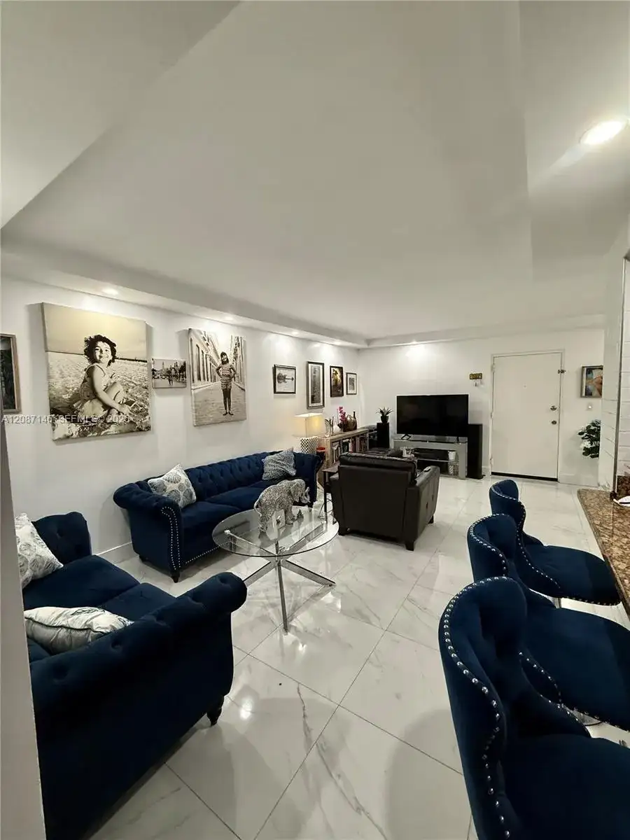 9441 SW 4th St # 301, Miami FL 33174 photo 3