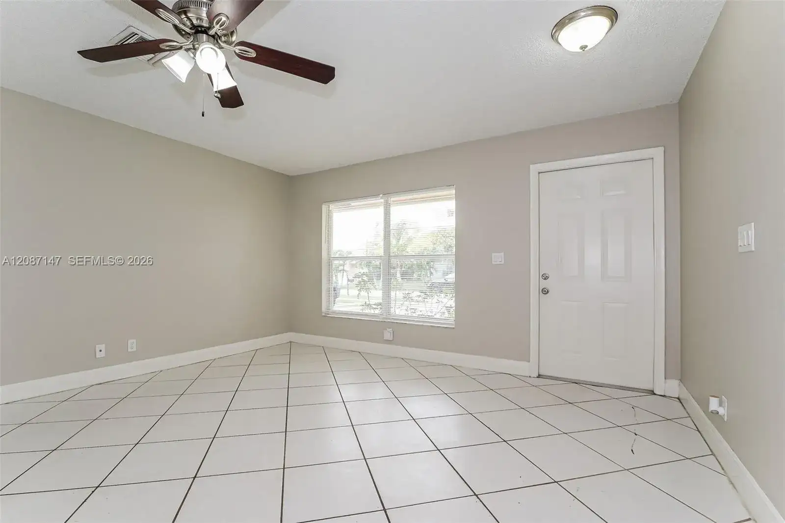 6129 Moonbeam Dr, Lake Worth FL 33463 photo 2