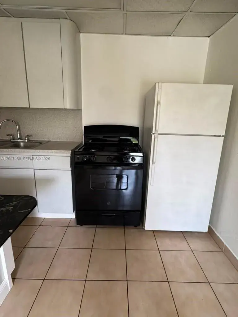 1845 Pembroke Rd # 27, Hollywood FL 33020