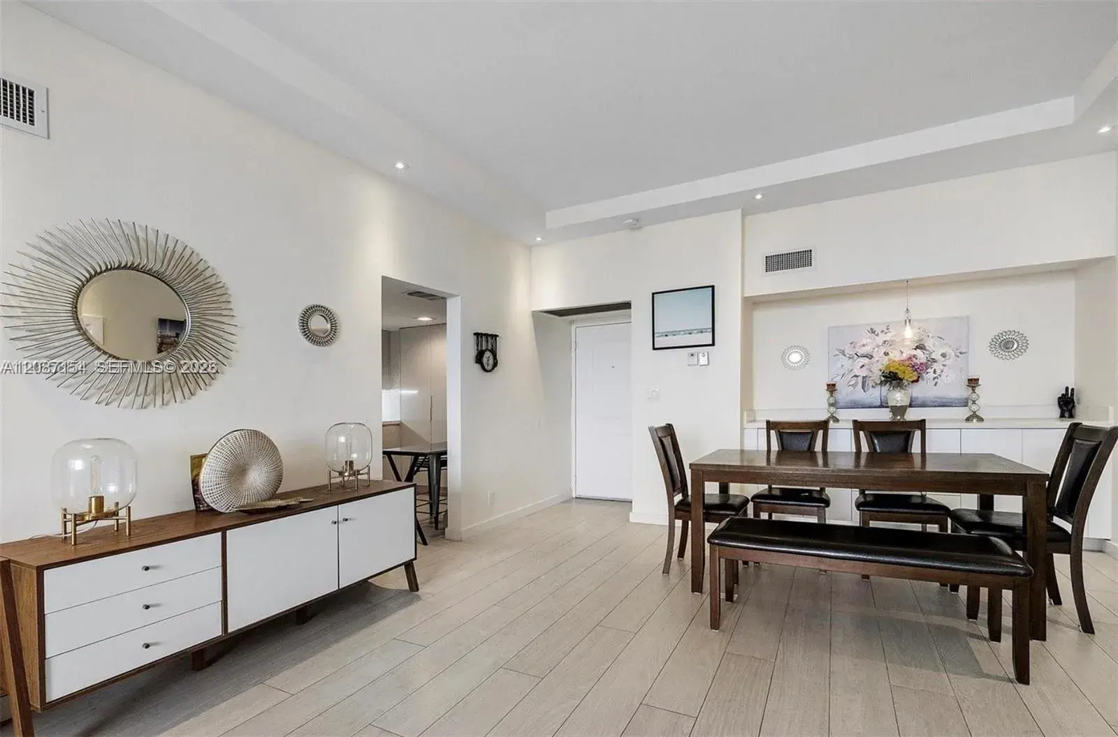 100 bayview dr, Sunny Isles Beach FL 33160