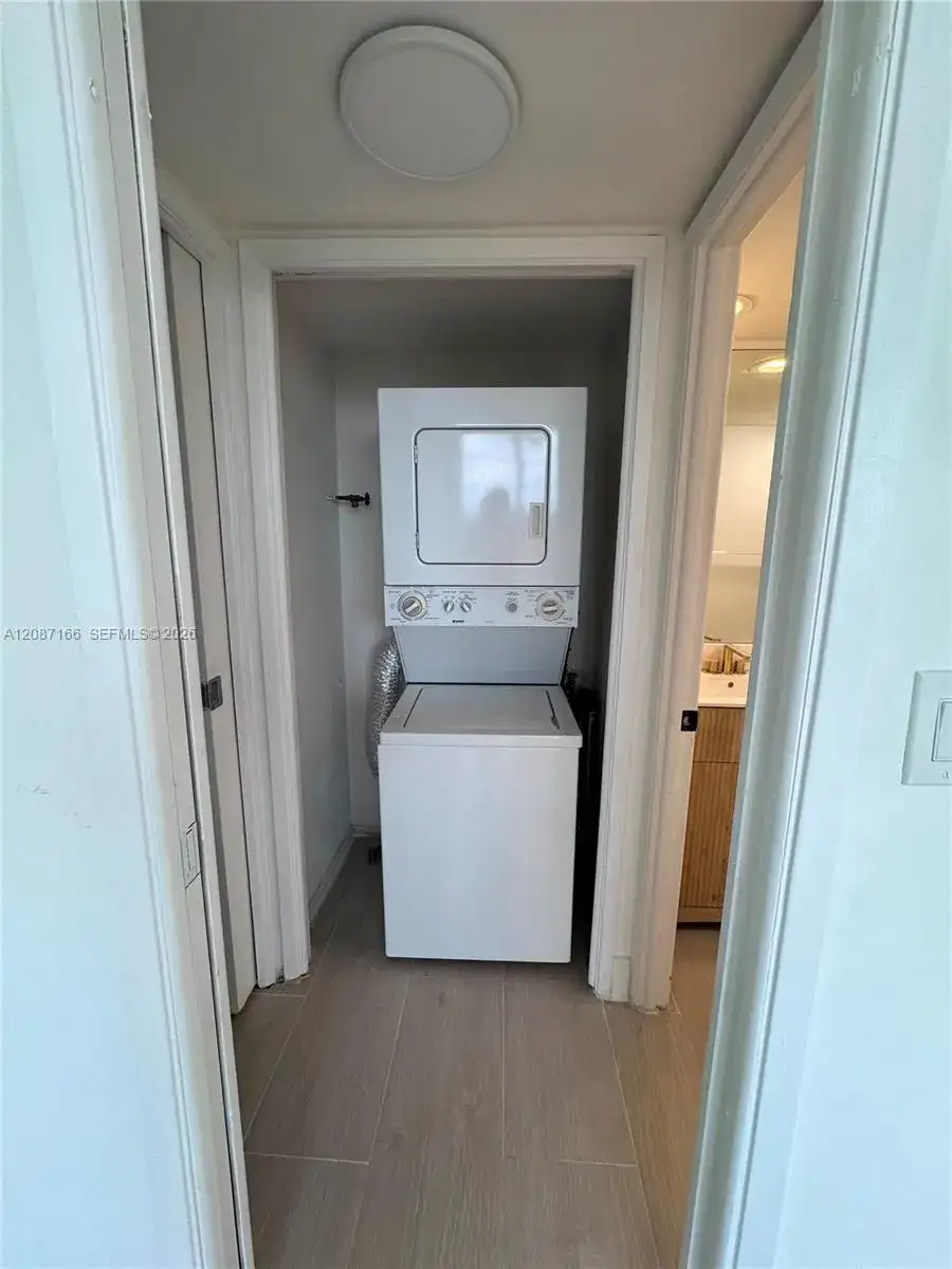 575 Oaks Ln # 1008, Pompano Beach FL 33069 photo 3