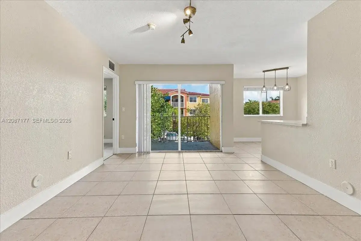 21000 SW 87th Ave # 204, Cutler Bay FL 33189 photo 5