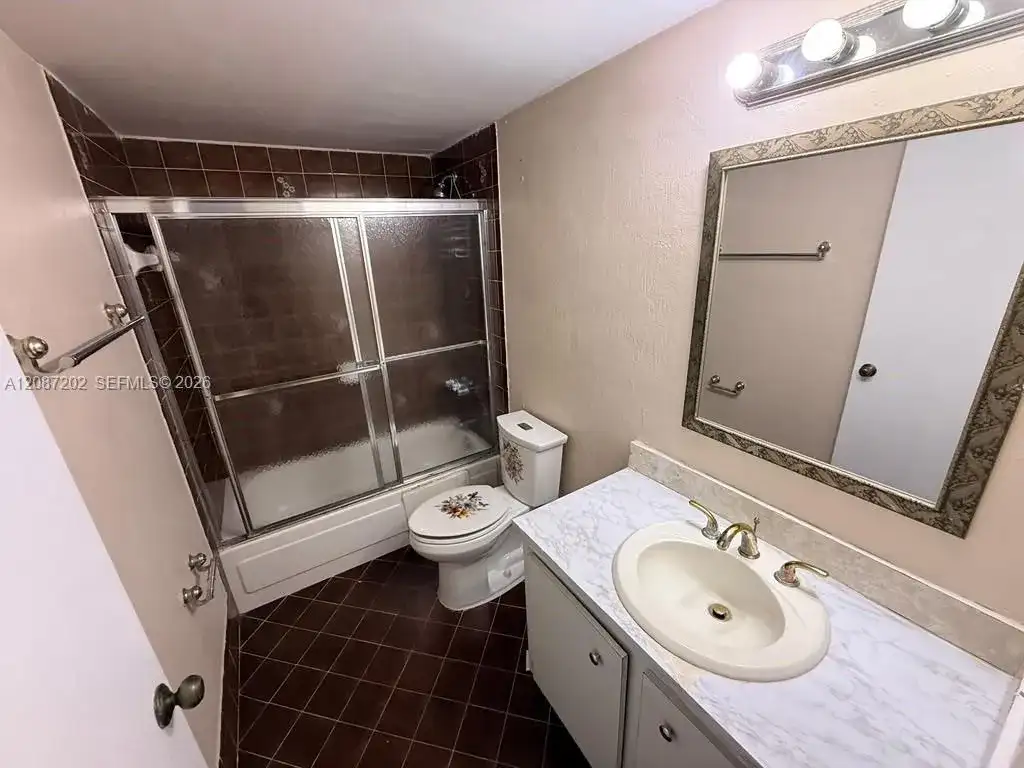 10000 NW 80th Ct # 2361, Hialeah Gardens FL 33016 photo 5