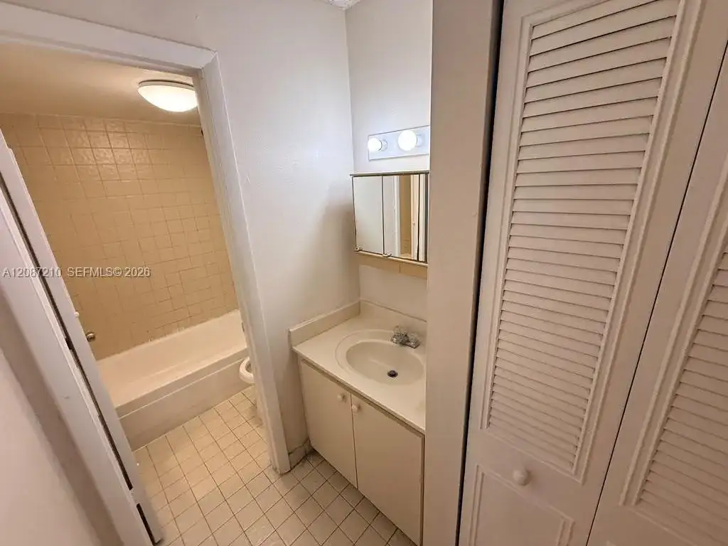 4713 NW 7th St # 1, Miami FL 33126 photo 3