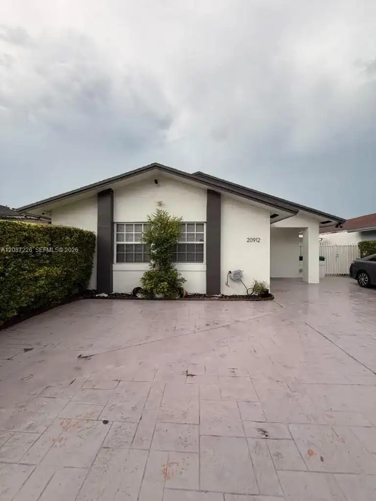 20912 SW 118th Ave, Miami FL 33177
