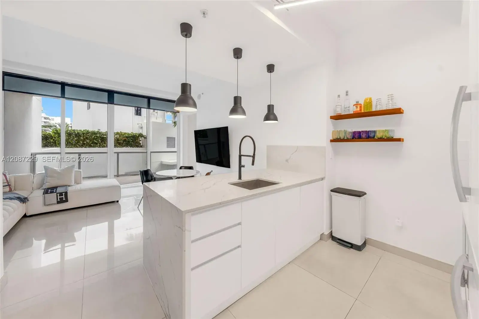 50 S Pointe Dr # 514, Miami Beach FL 33139