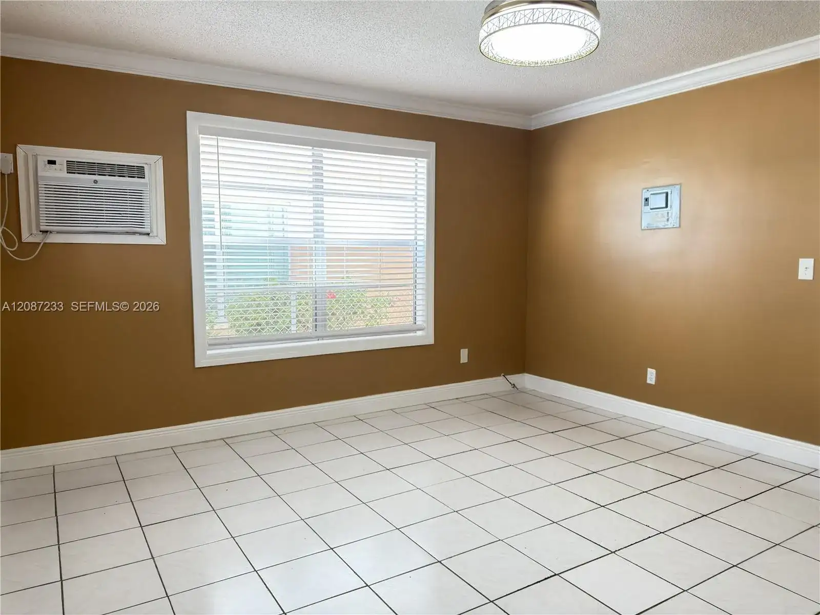 7336 Carlyle Ave # 2, Miami Beach FL 33141 photo 2