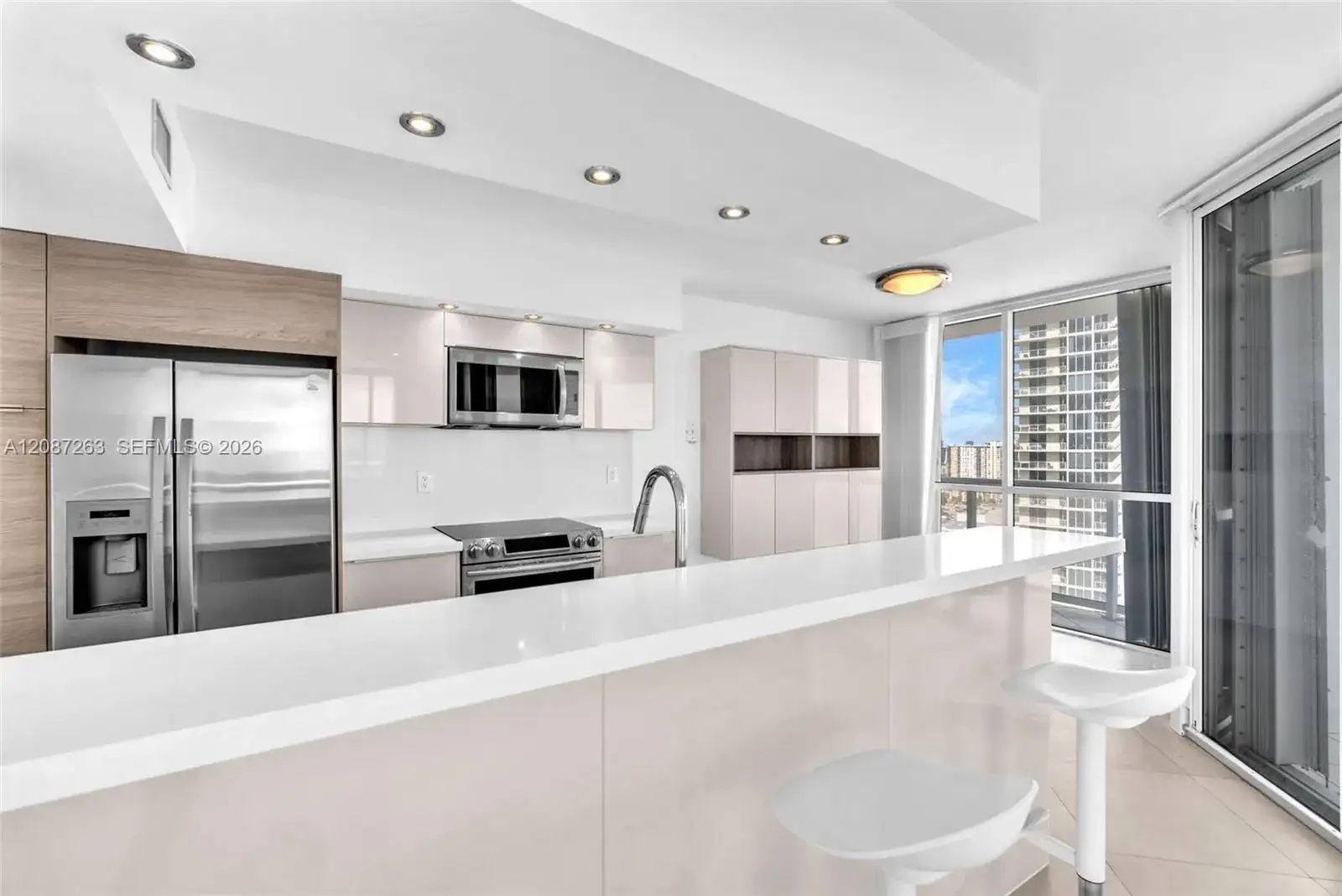 16485 Collins Ave # 2136, Sunny Isles Beach FL 33160 photo 2