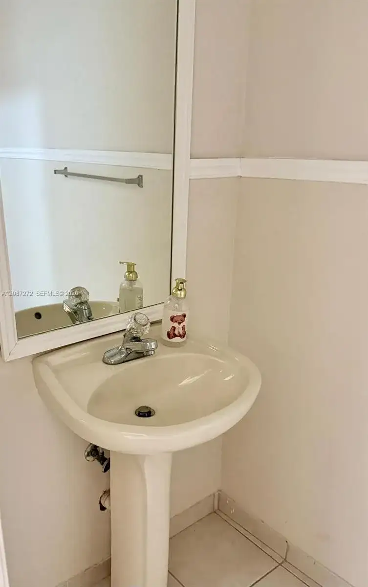 8906 W Flagler St # 216, Miami FL 33174 photo 4
