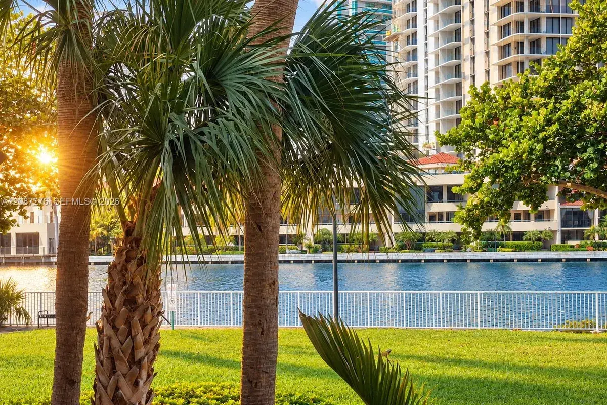 19390 Collins Ave # 119, Sunny Isles Beach FL 33160