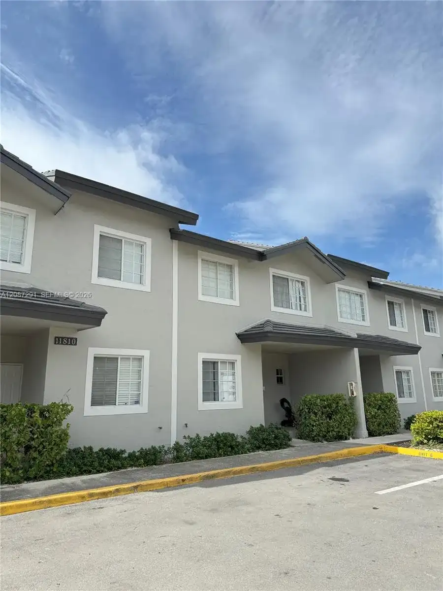 11810 NE 19th Dr # 8, North Miami FL 33181