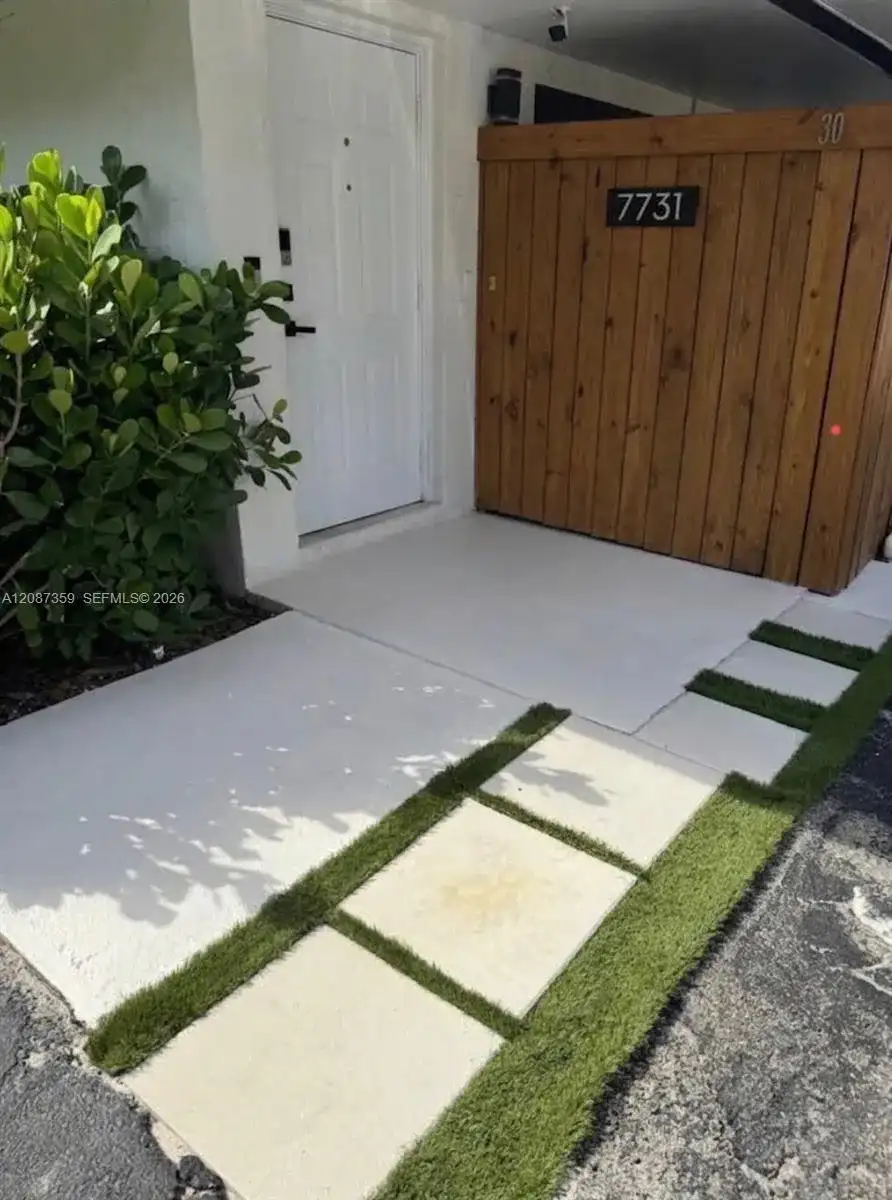 7731 SW 100th St # 30, Miami FL 33156