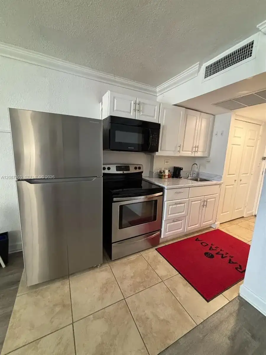 19201 Collins Ave # 747, Sunny Isles Beach FL 33160 photo 2
