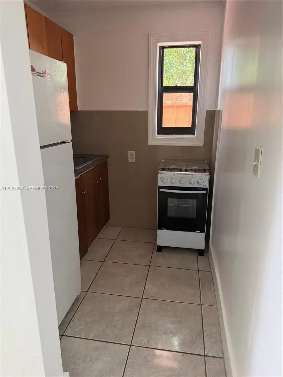 1150 NE 201st Ter # 3, Miami FL 33179 photo 4