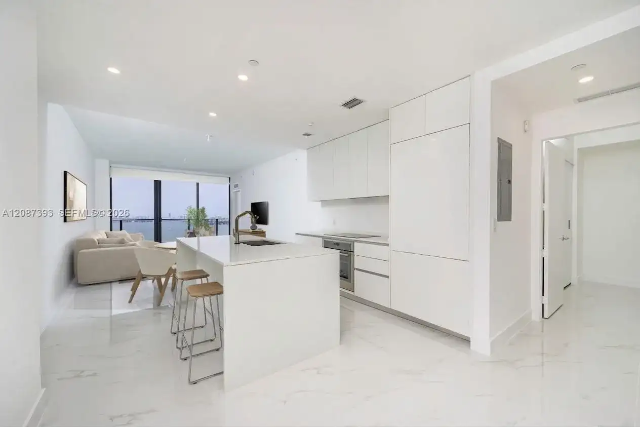 700 NE 24th St # 3504, Miami FL 33137 photo 5