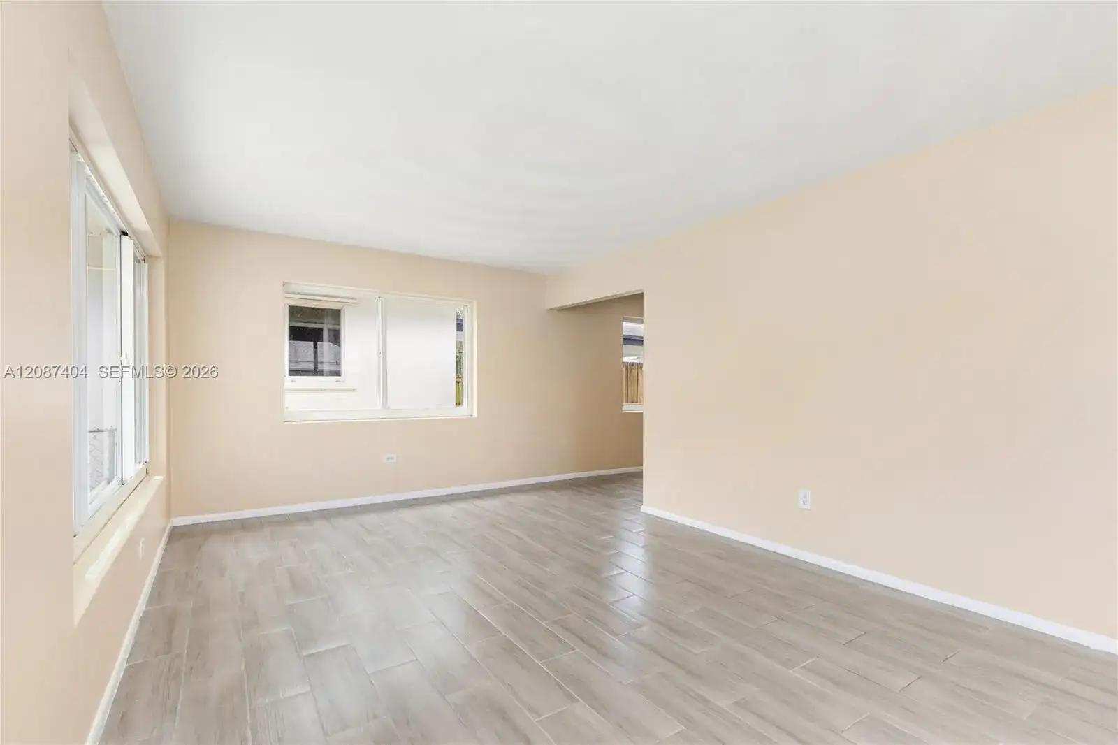 619 N D ST, Lake Worth FL 33460 photo 4