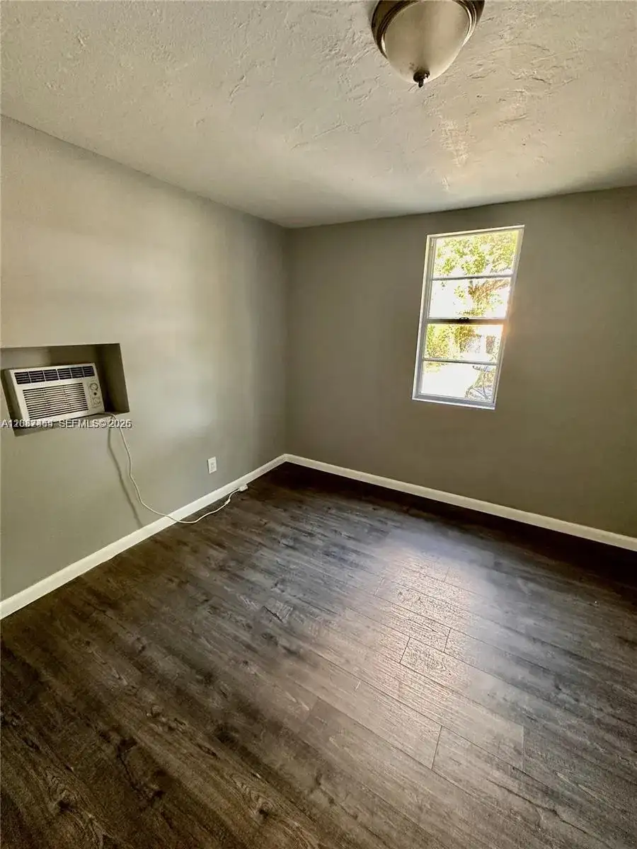 6326 NW 4th Ave # 4, Miami FL 33150 photo 5