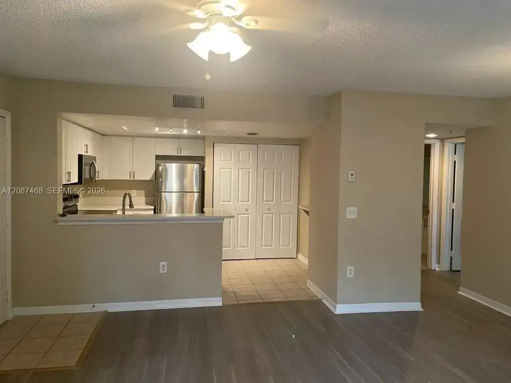 4195 N Haverhill Rd # 318, West Palm Beach FL 33417 photo 4