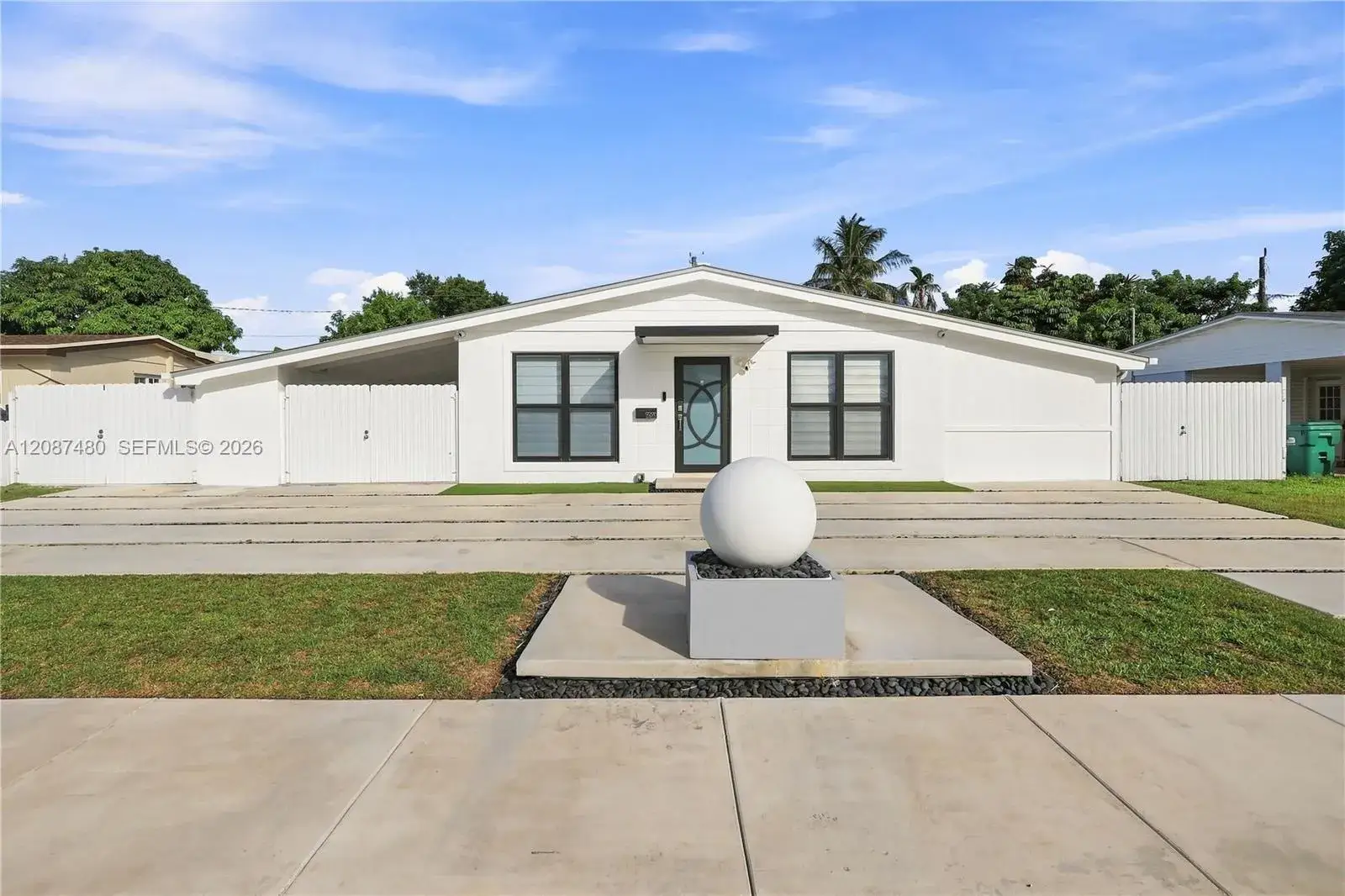 9298 Jamaica Dr, Cutler Bay FL 33189