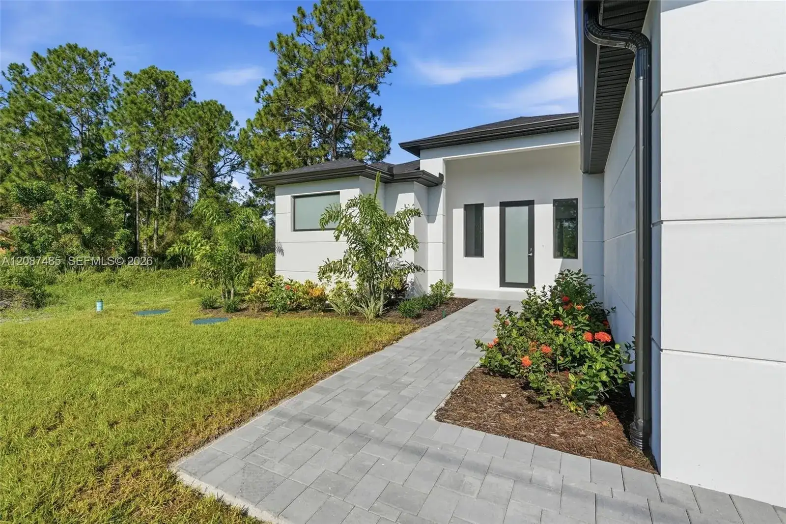 1134 Holmes AVE S, Lehigh Acres FL 33974 photo 3