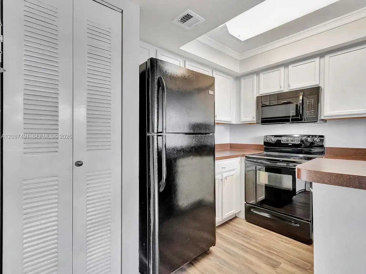 714 Executive Center Dr # 28, West Palm Beach FL 33401 photo 2