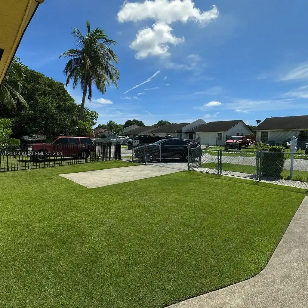 3611 NW 194th Ter, Miami Gardens FL 33056