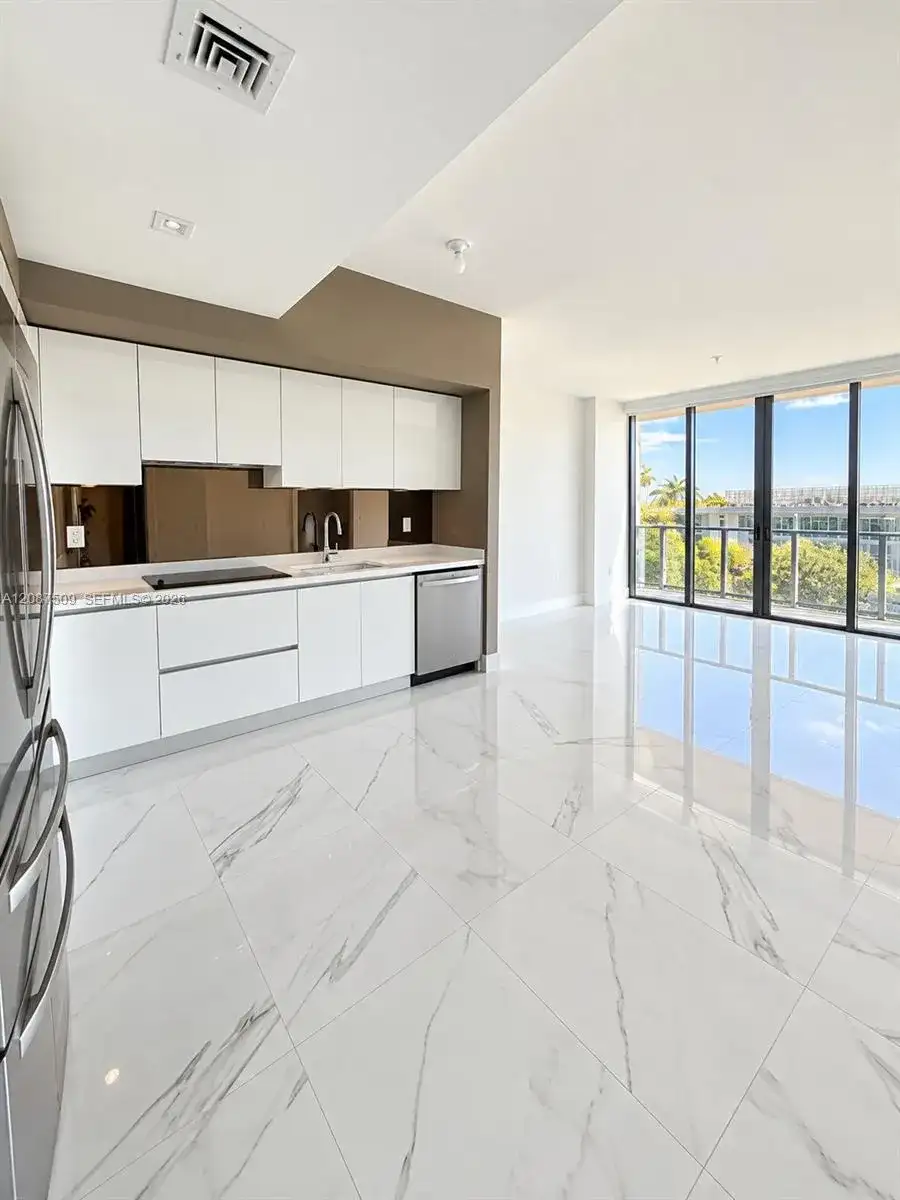 1170 E Hallandale Beach Blvd # 306, Hallandale Beach FL 33009 photo 2
