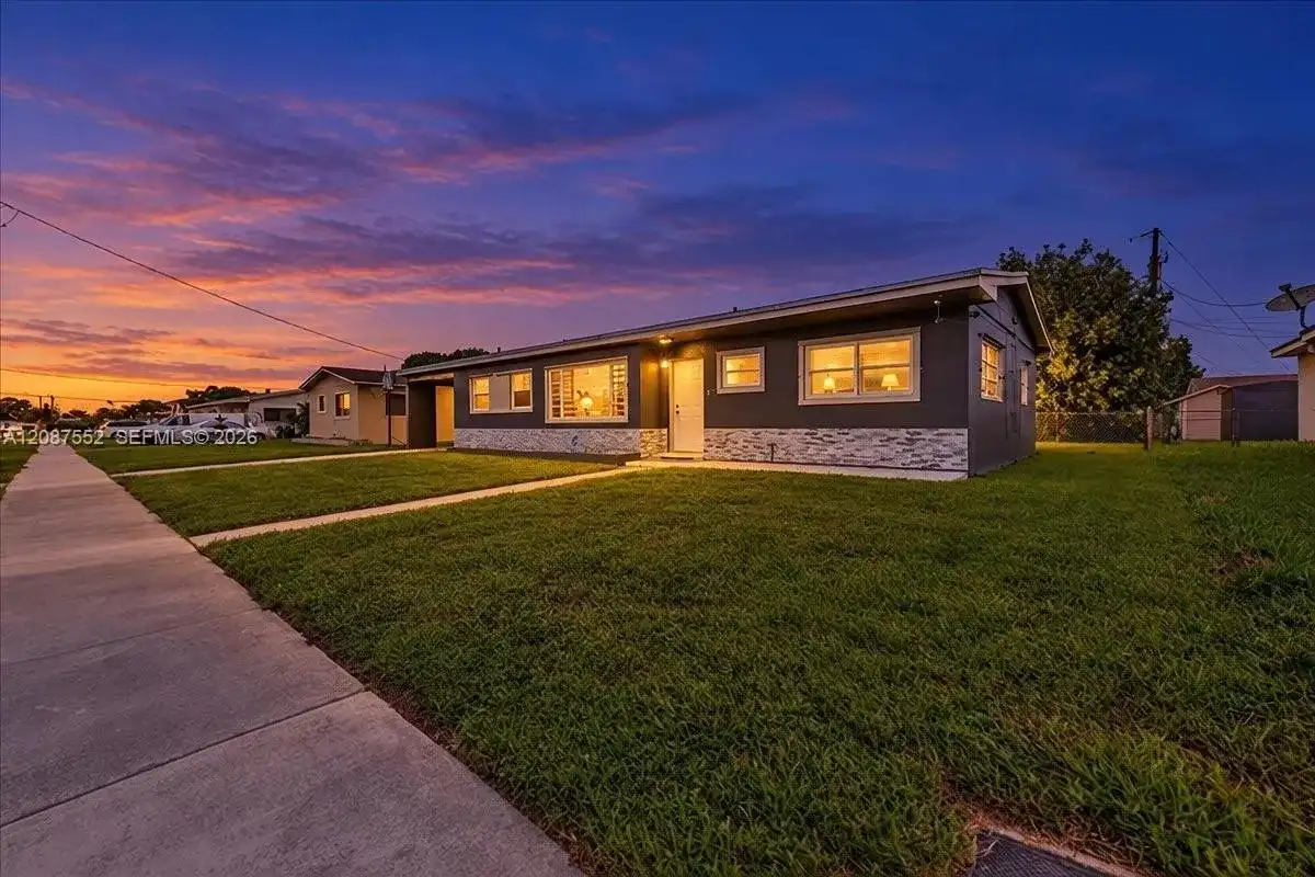 1745 NW 189th Ter, Miami Gardens FL 33056