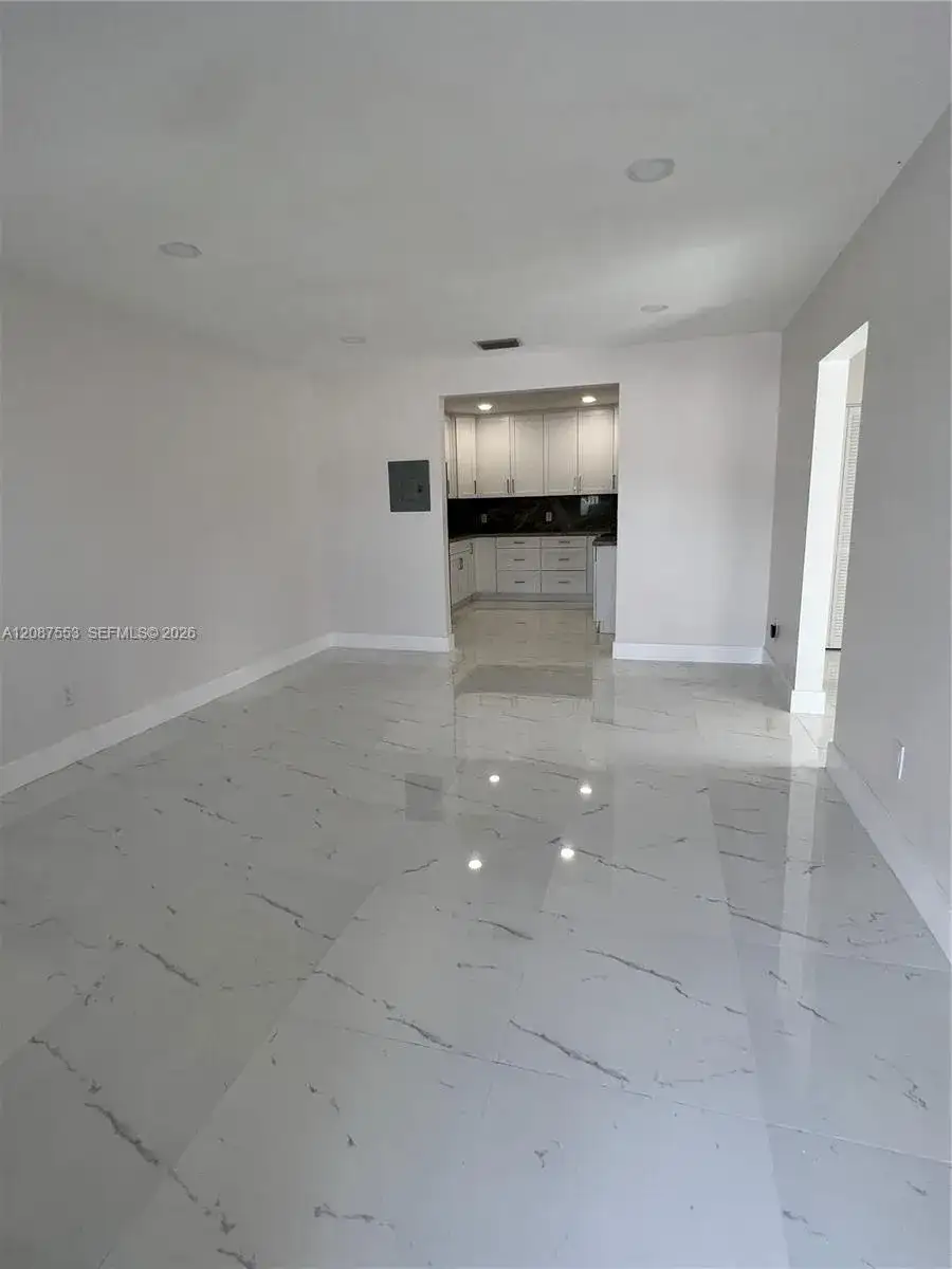 3315 SW 91st Ave, Miami FL 33165 photo 3