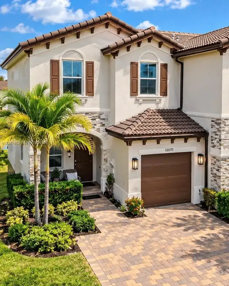 12570 NW 22nd Pl, Miami FL 33167 photo 4