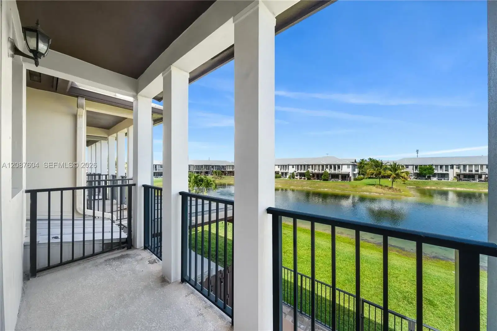 6005 NW 104th Path # 6005, Doral FL 33178 photo 2